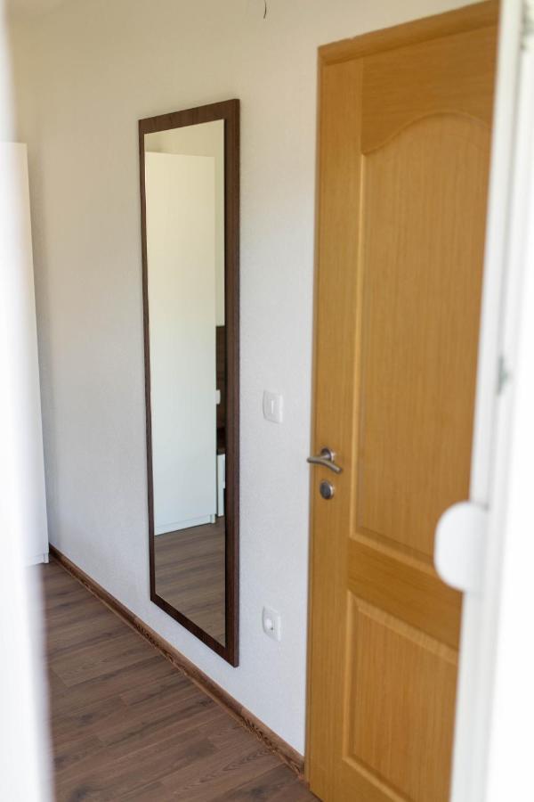 Apartmani Mia Prozor Eksteriør billede