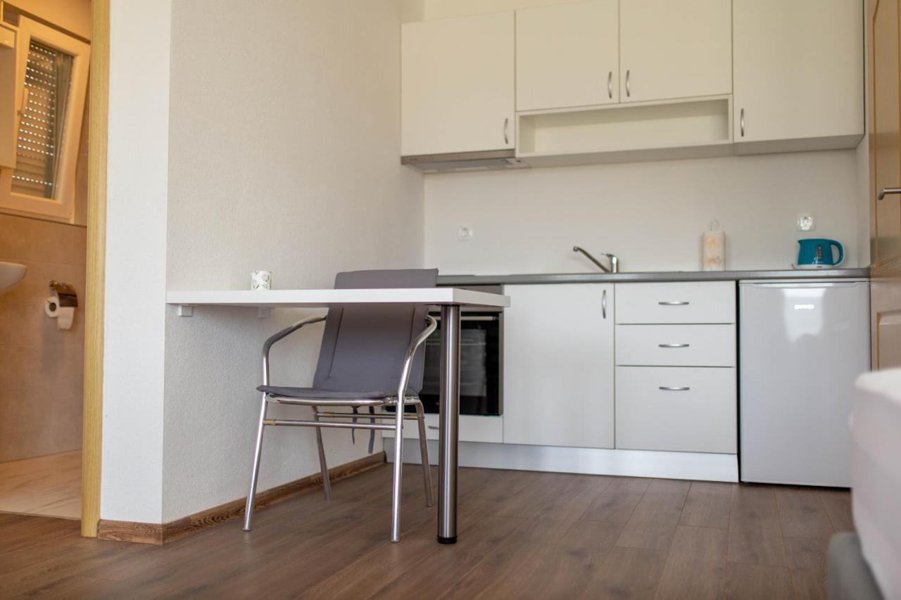 Apartmani Mia Prozor Eksteriør billede
