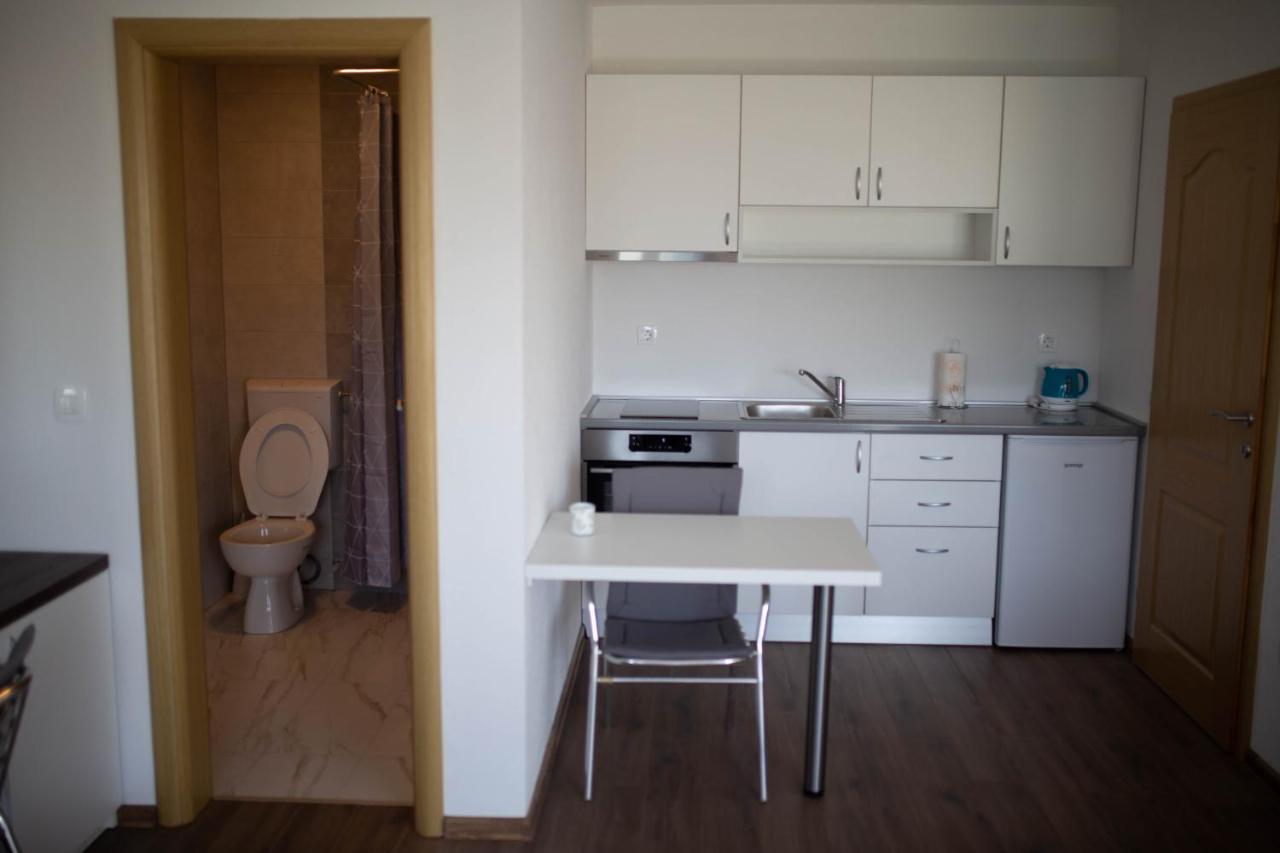Apartmani Mia Prozor Eksteriør billede